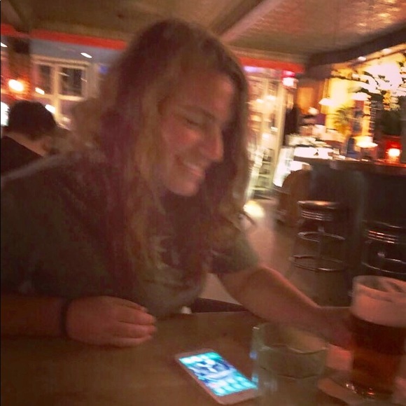 Meet your Posher, Jillian - Picture 1 of 1